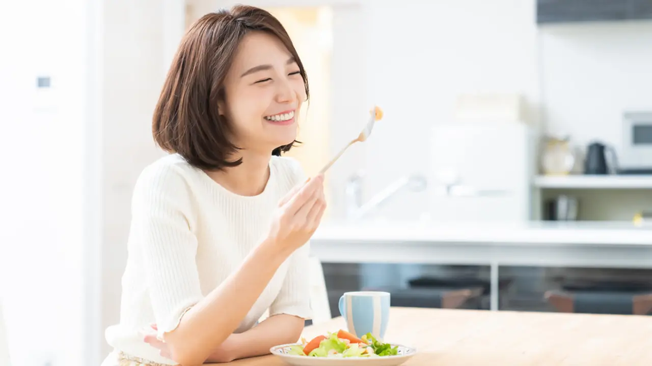 Ini Lho Jenis Makanan yang Sebaiknya Tidak Dikonsumsi Selama Menstruasi, Biar Tetap Happy!