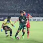 Pemain Persebaya Rishadi Fauzi. (Liputan6.com/Dimas Angga P)