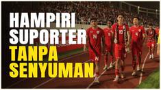 Berita video para pemain Timnas Indonesia menghampiri tribune suporter di Stadion Manahan Solo tanpa ekspresi gembira, usai ditahan imbang Laos 3-3 pada Kamis (12/12/2024) malam WIB.