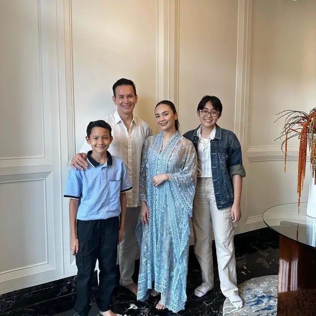 Beda Keyakinan, Ini Potret 6 Artis Temani Kekasih Rayakan Hari Besar Agamanya