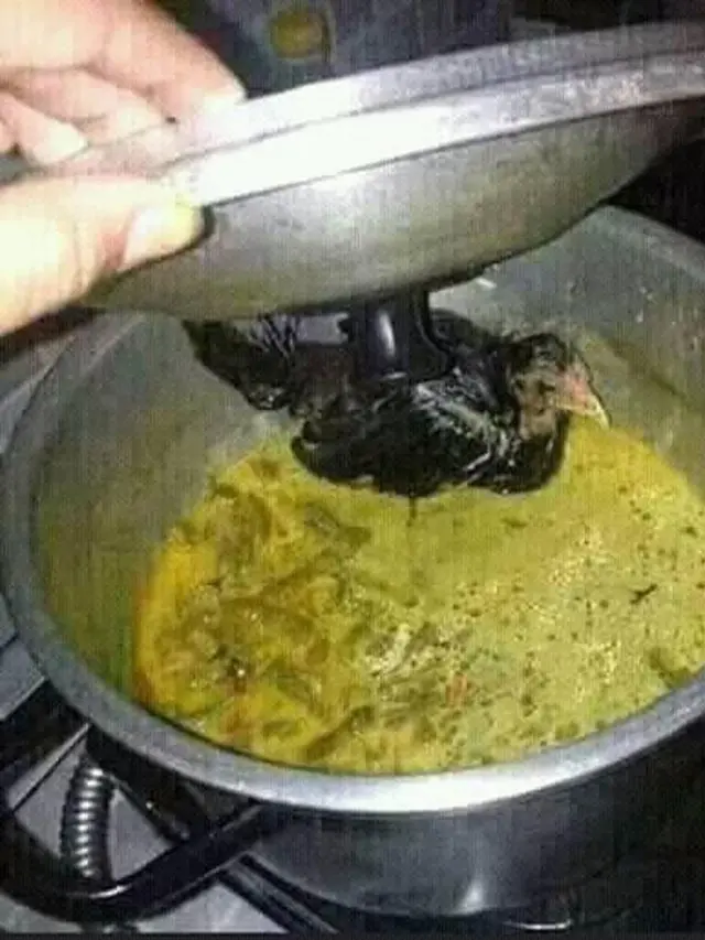 7 Potret Kocak Gagal Masak Makanan Lebaran Ini Bikin Sedih