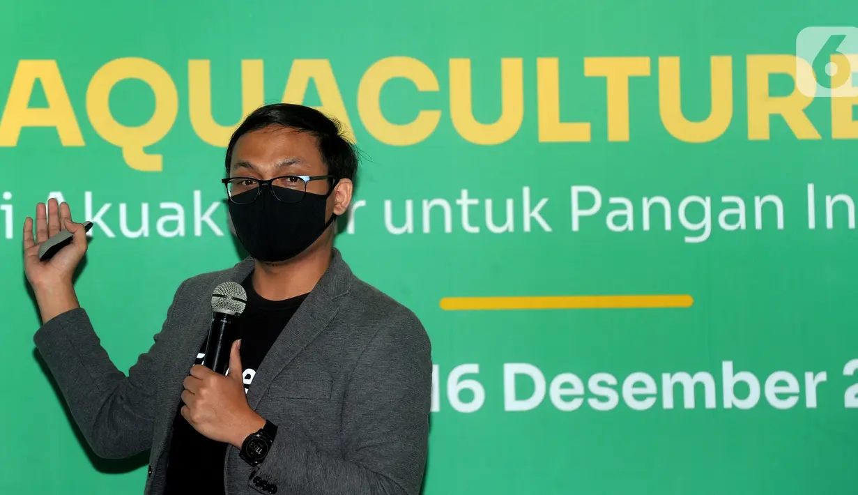 CEO and Founder eFishery Gibran Huzaifah memberi paparan Aquaculture Outlook 2022 DigitalisasiIndustri Akuakultur Untuk Pangan Indonesia Yang Berkelanjutan, di Jakarta, Kamis (16/12/2021). Tahun 2021, pendapatan startup akuakultur pertama, eFishery naik delapan kali lipat. (Liputan6.com/HO/Audy)