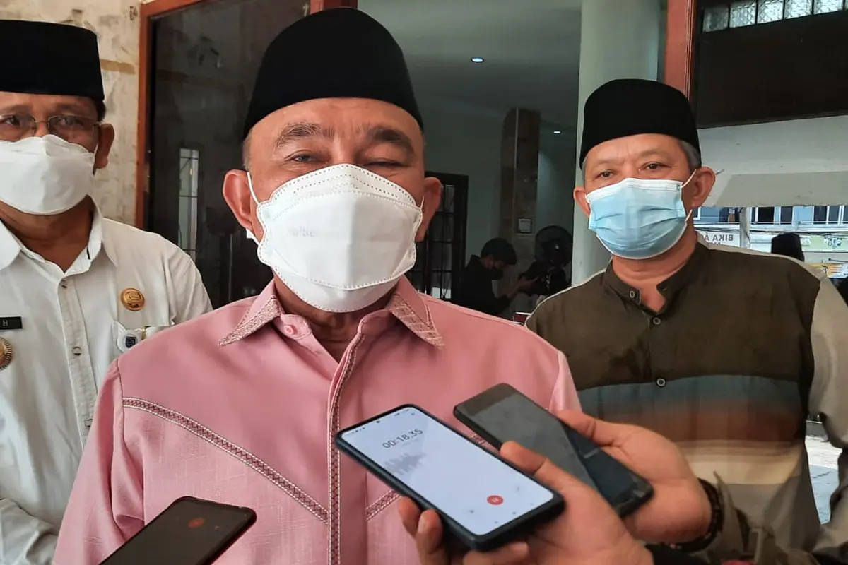 Wali Kota Depok, Mohammad Idris, saat ditemui usai mengikuti kegiatan di MUI Kota Depok. (Liputan6.com/Dicky Agung Prihanto)
