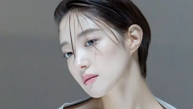 Lee Se Young dengan Long Pixie Cut