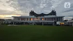Pemandangan umum lapangan yang dipersiapkan untuk pelaksanaan upacara peringatan Hari Kemerdekaan Republik Indonesia ke-79 di Istana Negara, Ibu Kota Nusantara, Kalimantan Timur. (Liputan6.com)