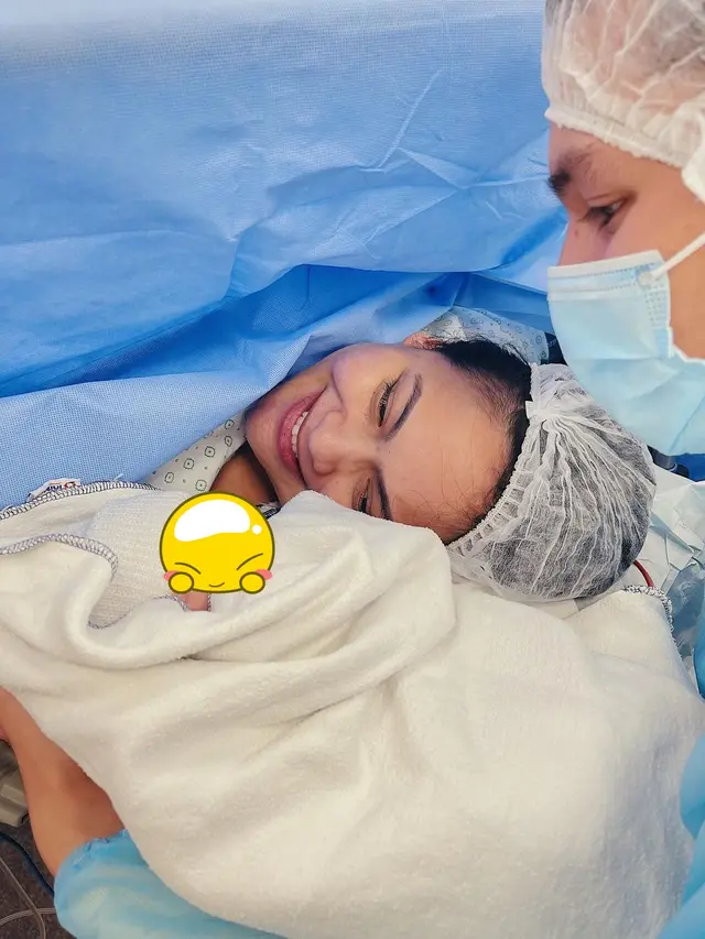 Melahirkan Anak Pertama, Ini 6 Potret Perjalanan Kehamilan Ghea D'Syawal