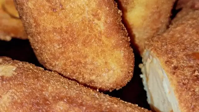 Roti Goreng Sosis Keju