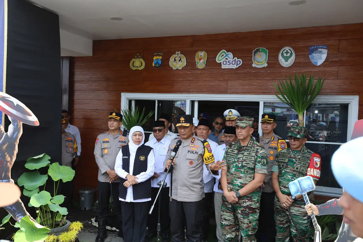 Gubernur Jawa Timur Khofifah Indar Parawansa saat meninjau Pelabuhan Ketapang Banyuwangi (Istimewa)