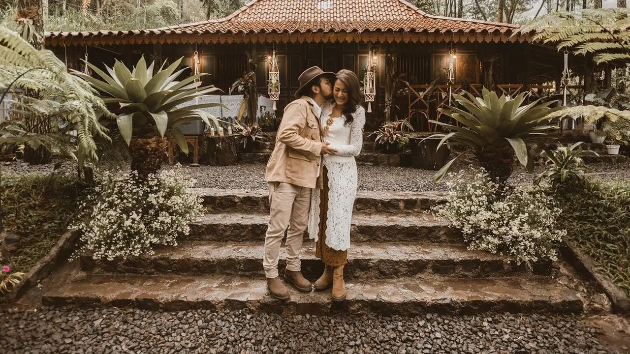 Ramon Y Tungka Umumkan Telah Menggelar Pernikahan Kedua. (instagram.com/ramonytungka)