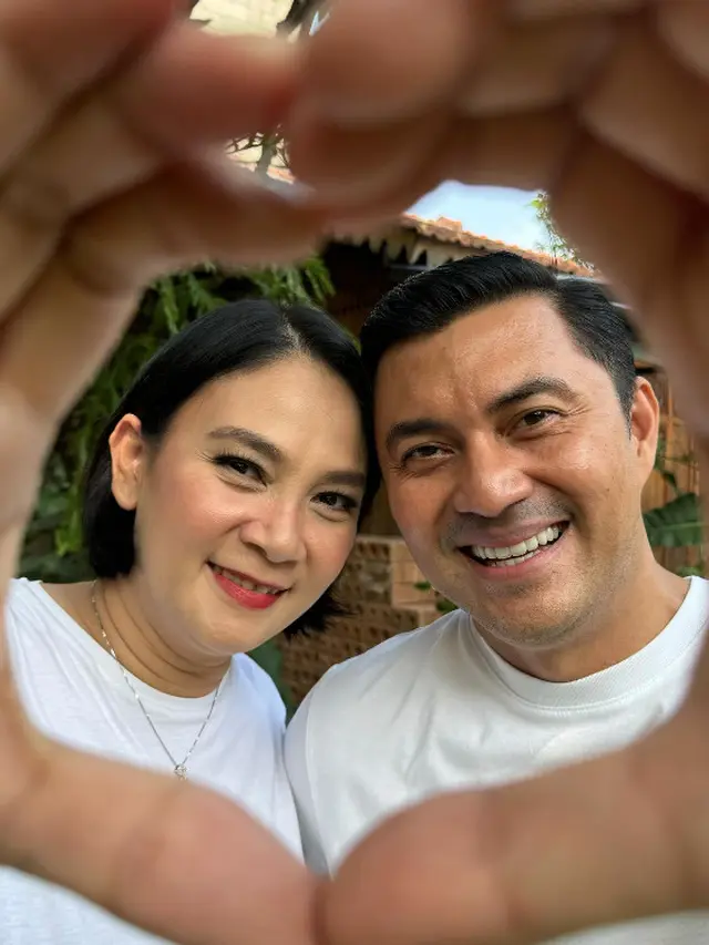 Dian Nitami dan Anjasmara