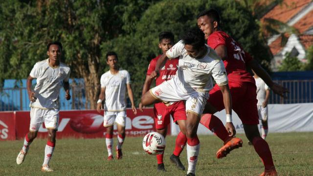 Madura FC vs Persis Solo