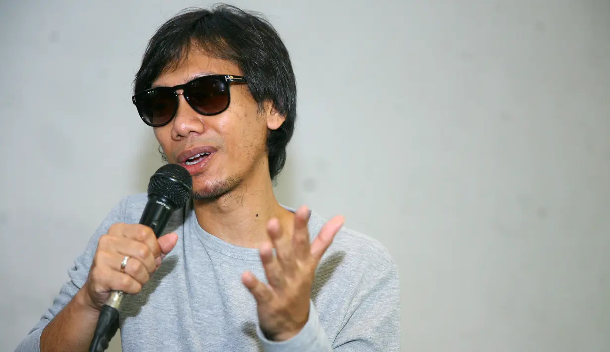 Memilih jalur indie dan keluar dari major label bukan karena alasan yang negatif. Duta menegaskan tak ada masalah ketika memilih untuk keluar dari major label. (Nurwahyunan/Bintang.com)