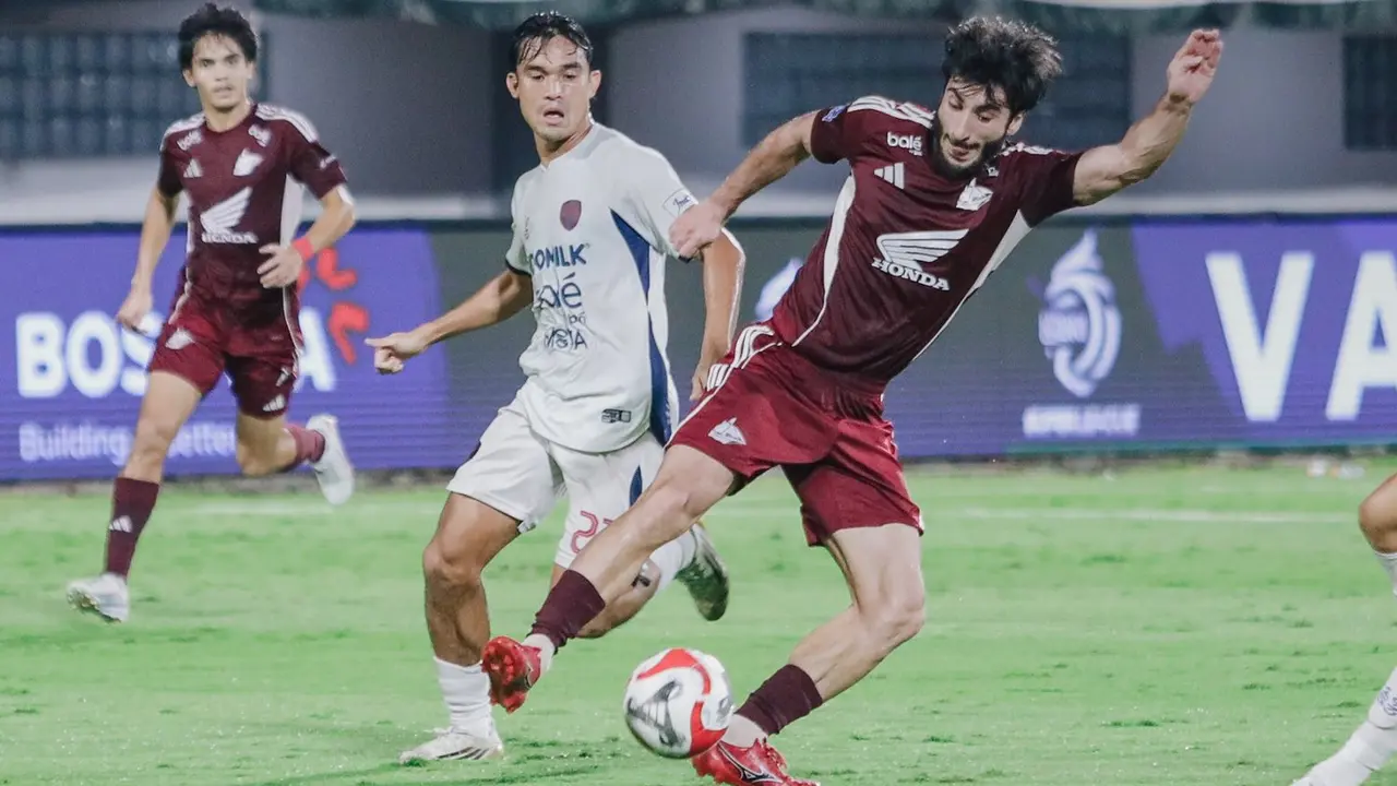 PSM Makassar vs Persita
