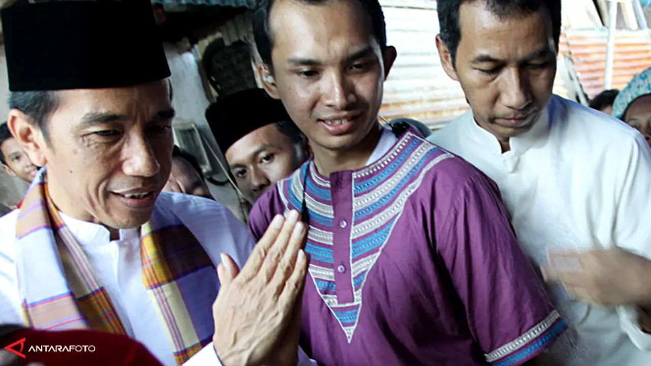 jokowi-sungkem-130810b.jpg