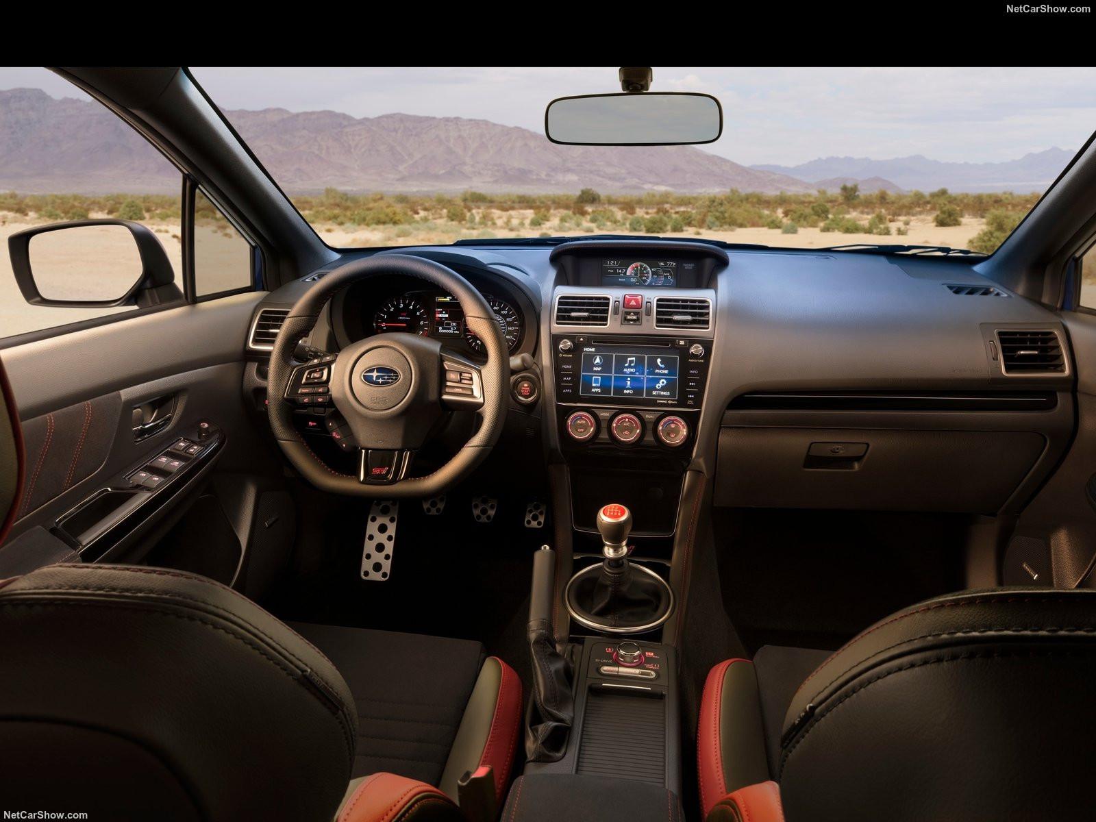 Interior Subaru WRX STI (netcarshow.com)