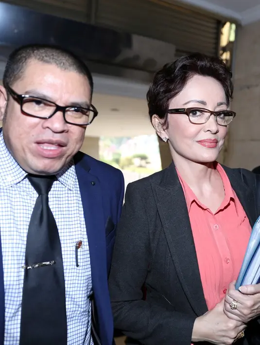 ‘Berkurang membernya,’ singkat Razman Arif, kuasa hukum Minati Atmanagara. (Andy Masela/Bintang.com)