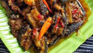 Sepiring babat gongso pedas. (Liputan6.com/IG/dapur_mamaalba)