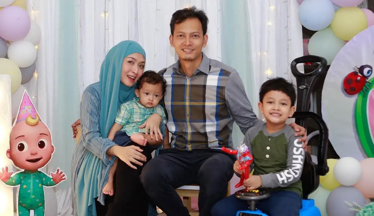 Fedi Nuril dan Calysta Vanny Widyasasti (Instagram/fedinuril)