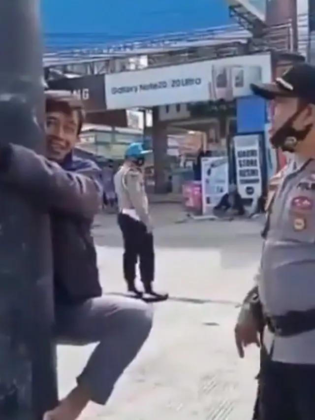 6 Potret Aksi Kocak Orang saat Dapat Hukuman Ini Bikin Ketawa Geli