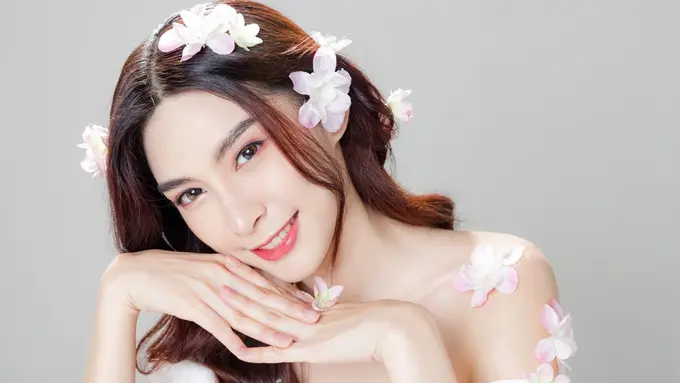 tersenyum makeup riasan