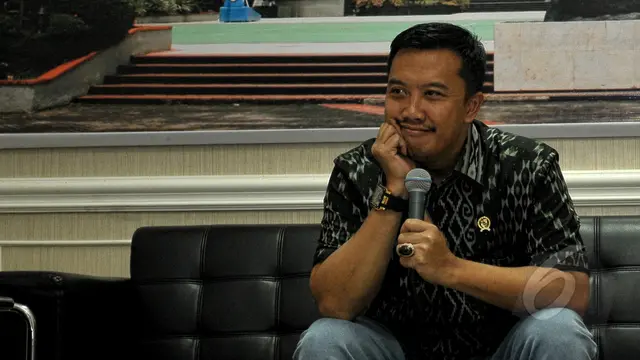 Menpora Umumkan Nama Tim Transisi PSSI
