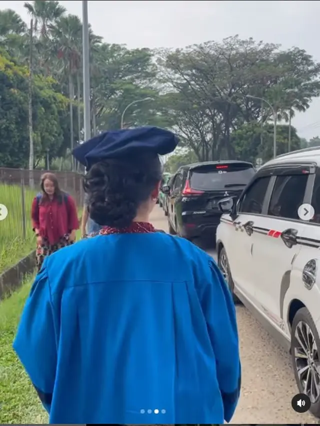 6 Momen Kelulusan Sheryl Sheinafia, Sempat Berhenti dan Pindah Jurusan