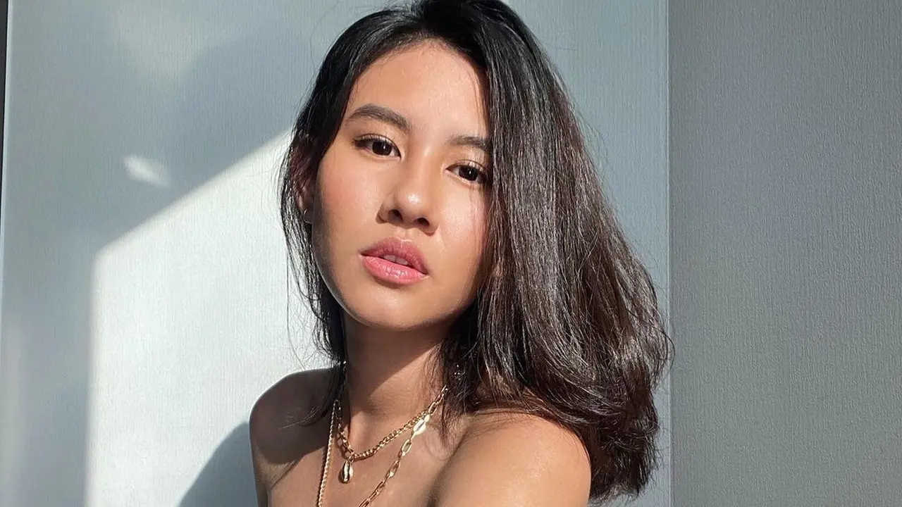 Shenina Cinnamon Akui Sempat Insecure Punya Badan Kurus dan Kulit Gelap, Lakukan Cara Ini untuk Self Love