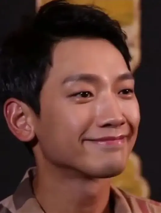 Menurut Rain, konsep pernikahan yang sederhana ini memang keinginan istrinya, Kim Tae Hee, sejak lama. Ia tak ingin ada hal-hal yang berbau formal dan menjadi sia-sia. (Instagram/taehee35)