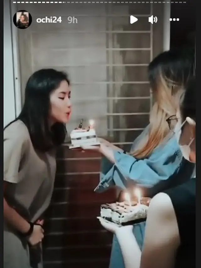 Kejutan ulang tahun ke-23 Ochi Rosdiana (Foto: Instagram/@ochi24)