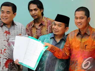 Koalisi Merah Putih menggulirkan rencana Hak Interpelasi kenaikan harga BBM, Jakarta, Senin (24/11/2014). (Liputan6.com/Andrian M Tunay)