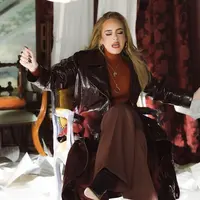 Penata Rias Adele Berbagi Bagaimana Dia Membuat Winged Eyeliner yang Ikonik/dok. Instagram @adele