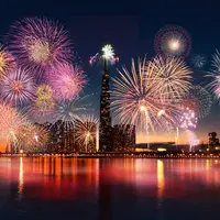 Ilustrasi pemandangan kembang api. (Foto: Dokumen/Tiket.com)