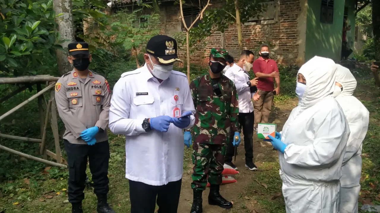 Isoman, Pemkab Tangerang Bagikan Obat dan Vitamin Gratis Pasien Covid-19