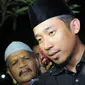 Komedian Denny "Cagur" Wahyudi mengakui Olga Syahputra merupakan inspirasi baginya. Foto diambil pada Jumat (27/3/2015). (Liputan6.com/Faisal R Syam)