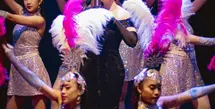 Chelsea Islan rilis lagu baru bersama Diskoria berjudul Prahara Api Asmara. Penampilannya terlihat manglingi video klip terbaru [@chelseaislan]