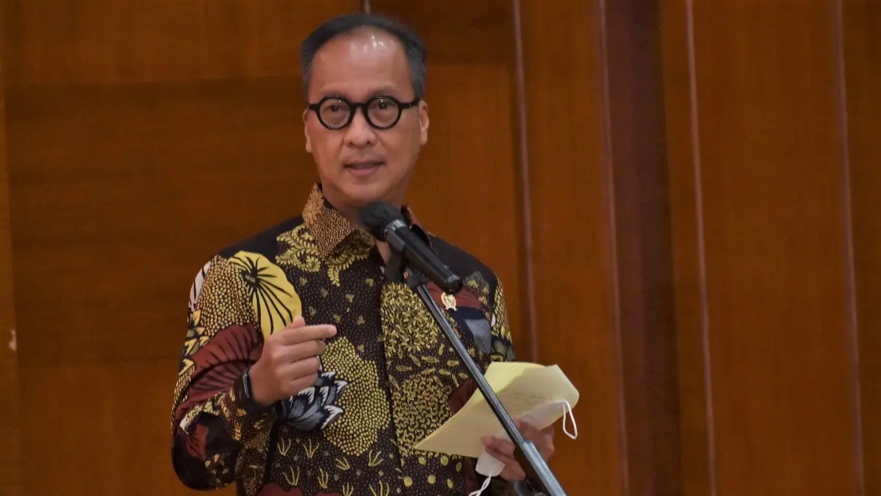 Menteri Perindustrian Agus Gumiwang Kartasasmita