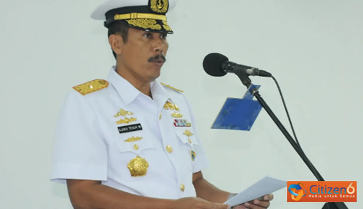 Citizen6, Surabaya: Dankobangdikal Laksamana Pertama  TNI Djoko Teguh Wahojo membuka Pendidikan Lanjutan Perwira (Diklapa) TNI AL Angkatan ke-20 yang diikuti 150 orang perwira Pertama, Senin (2/7). (Pengirim: Penkobangdikal)
 