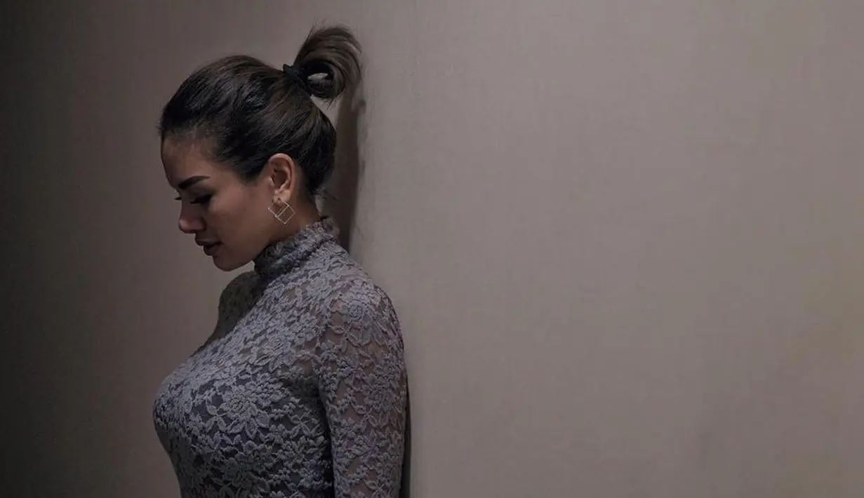 Namun kini sepertinya Nikita Mirzani tengan enggan menjalani hubungan spesial. (instagram/nikitamirzanimawardi_17)