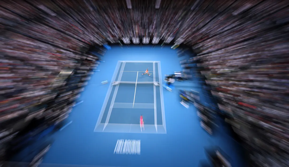 Petenis Australia, Nick Kyrgios saat bertanding melawan Rafael Nadal dari Spanyol selama pertandingan putaran keempat kejuaraan tenis Australia Terbuka di Melbourne, Australia (27/1/2020). Rafael Nadal menang dengan skor 6-3, 3-6, 7-6 (6), 7-6 (4). (AP Photo/Andy Wong)