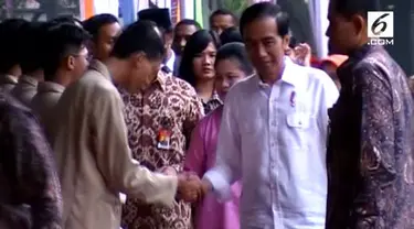 Presiden Joko Widodo (Jokowi) mengapresiasi kinerja kabinetnya selama hampir 3 tahun terakhir.