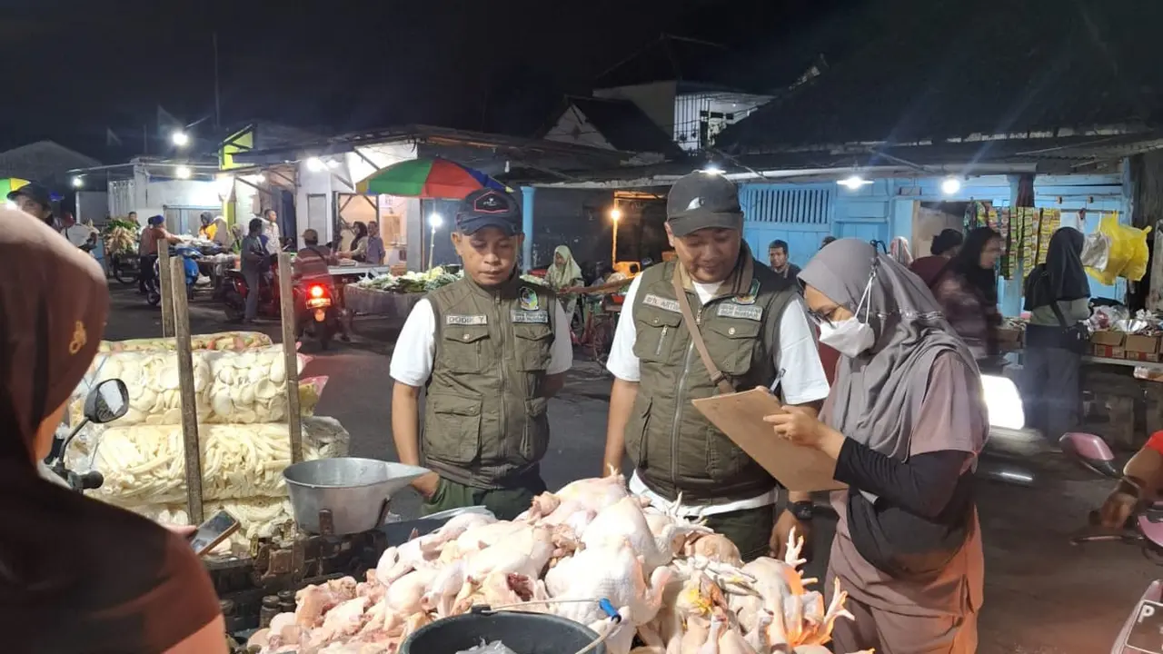 Pemkab Banyuwangi Sidak Pasar dan RPH untuk Memastikan Tak Ada Kecurangan dalam Proses Jual Beli Daging