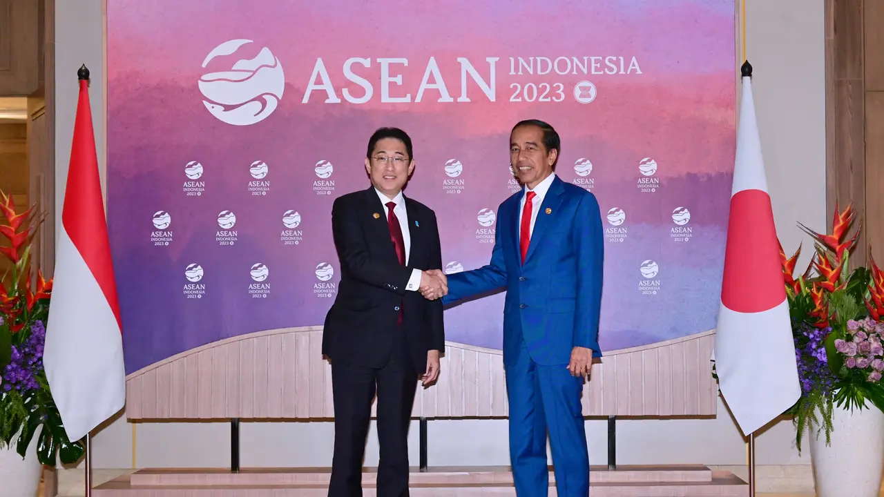 Presiden Joko Widodo atau Jokowi menggelar pertemuan bilateral dengan Perdana Menteri (PM) Jepang Fumio Kishida di Jakarta Convention Center (JCC), Jakarta, Kamis, 7 September 2023.