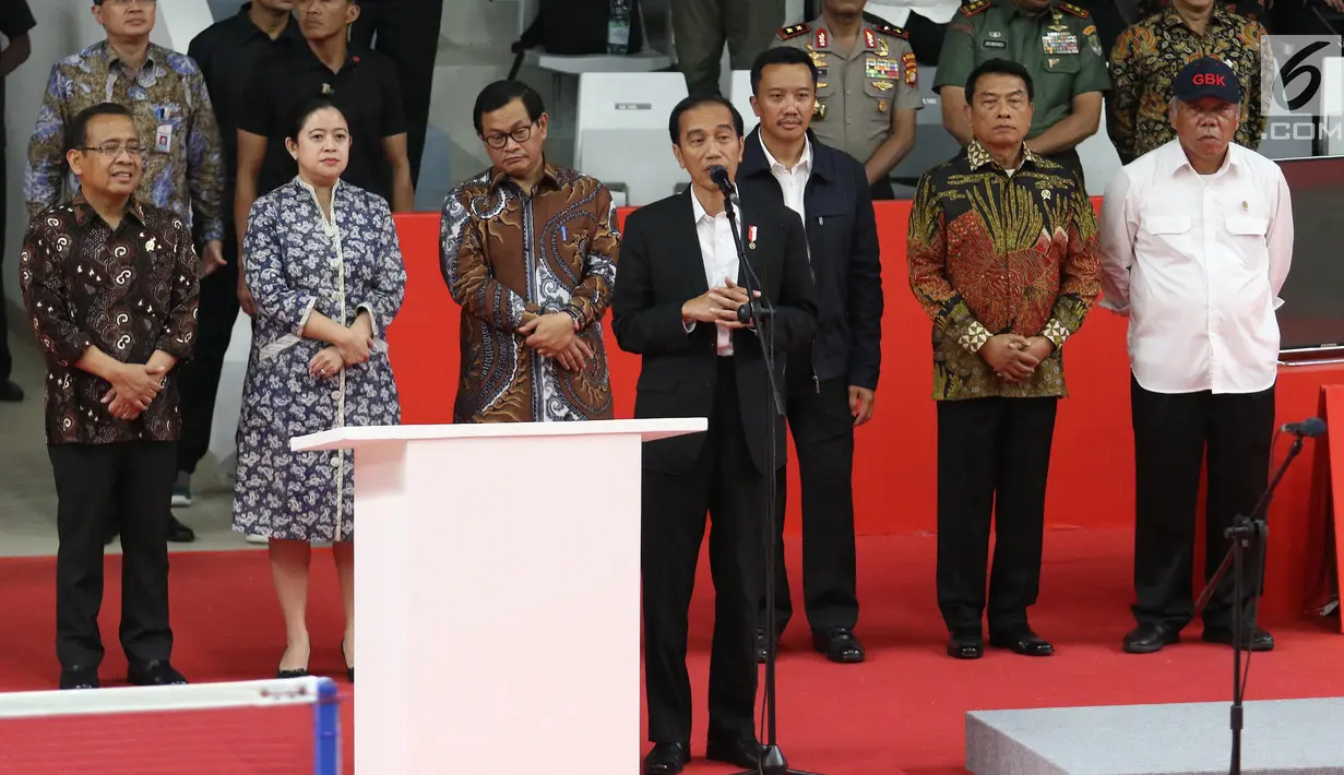 Presiden Jokowi memberikan sambutan saat peresmian hasil renovasi Istora Senayan, Jakarta, Selasa (23/1). Istora Senayan akan menjadi salah satu arena Asean Games 2018. (Liputan6.com/Angga Yuniar) (Liputan6.com/Angga Yuniar)