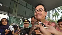 Menteri Agraria dan Tata Ruang Ferry Mursyidan Baldan menyambangi Gedung KPK, Jakarta, Jumat (14/11/2014). (Liputan6.com/Miftahul Hayat)