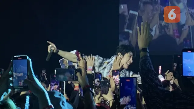 B.I tampil totalitas dalam konser HYPE UP 2024 Jakarta. (Liputan6.com/Jihan Rafifah)