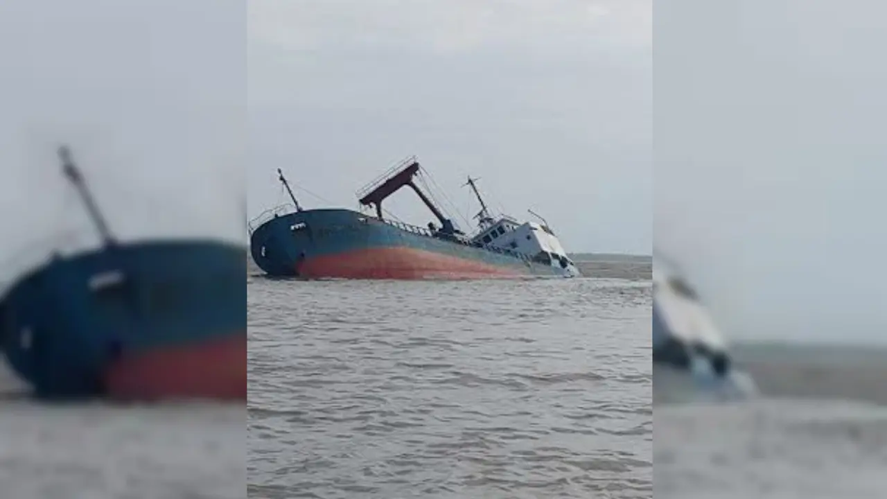 20160804-kapal tenggelam-kalimantan-pupuk