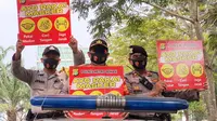 Operasi yustisi yang digelar petugas gabungan di Bekasi untuk mencegah penularan Covid-19. (Liputan6.com/Bam Sinulingga)