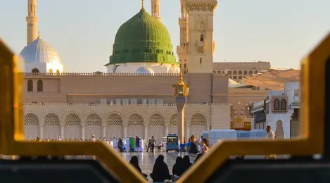 7 Arti Mimpi Sholat Di Masjid Yang Menandakan Datangnya Keberkahan -  Lifestyle Fimela.com