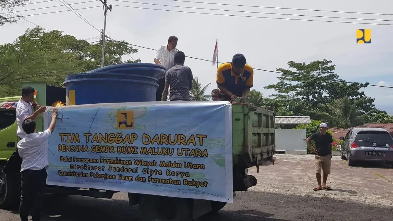 Bantaun Air Bersih Pasca Gempa Maluku Utara