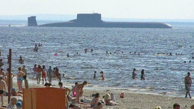 6 Potret Benda Raksasa Muncul di Laut, Bikin Pengidap Megalofobia Panik